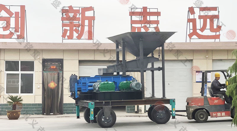時(shí)產(chǎn)70、80噸雙輥式破碎機(jī)型號(hào)及參數(shù)